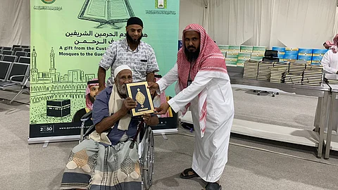 الحجاج اليمنيون يغادرون عبر منفذ الوديعة بعد أداء فريضة الحج لهذا العام
