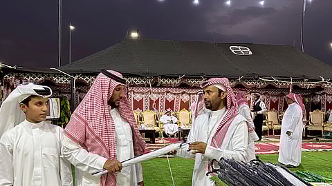 "بلدية ظلم" تدشّن مخيمًا لاستقبال وضيافة الحجاج وخدمتهم