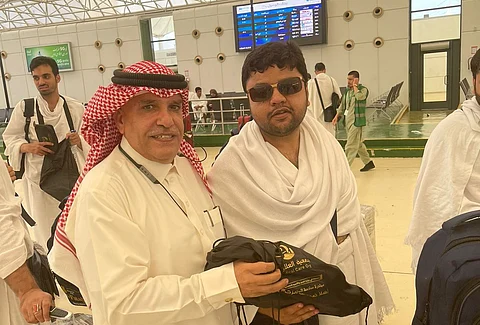 "العلاج الآمن" تُطلق مبادرة "سلامة الحاج والمعتمر" بمطار جدة