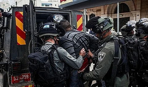 هيئة شؤون الأسرى الفلسطينية توثّق استشهاد ٥٤ أسيراً داخل معتقلات الاحتلال