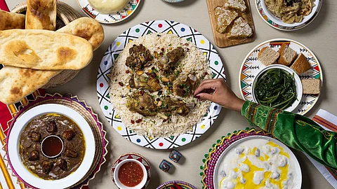 5 مطاعم شهيرة في "عسير" لتجربة سياحية لا تُنسى