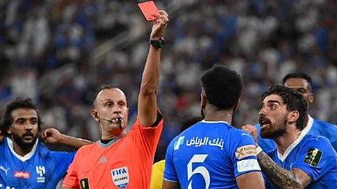 الانضباط تعاقب الهلال وتوقف "البليهي" مباراتين