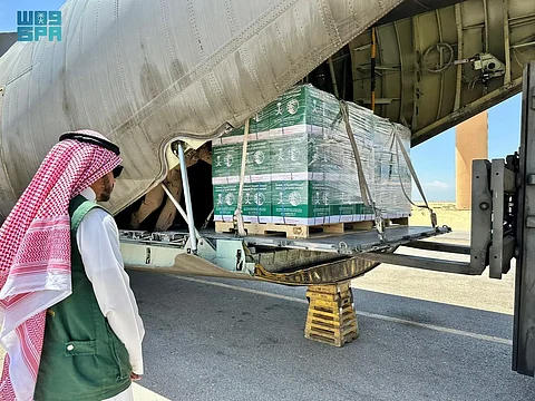 وصول الطائرة الإغاثية السعودية الـ51 لإغاثة غزة إلى العريش