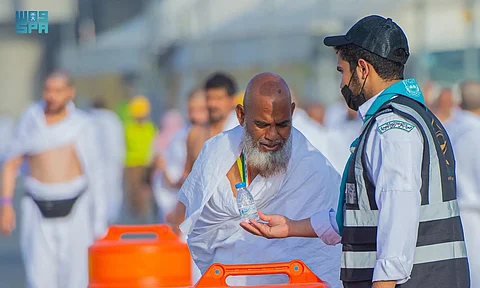 الكشافة.. سواعد عطاء ممدودة لخدمة ضيوف الرحمن