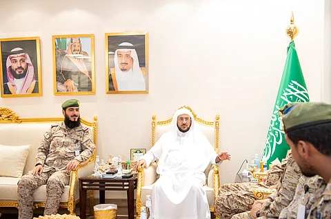 وزير الشؤون الإسلامية يستقبل وفداً من إدارة الشؤون الدينية بالقوات المسلحة