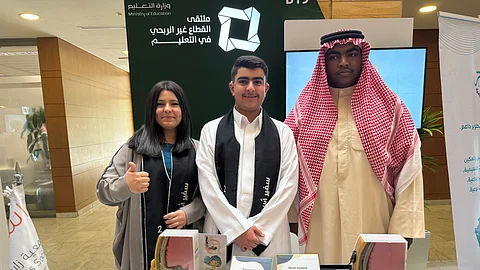 "شعرت بالصدمة" شاب من زارعي القوقعة يصف لحظة التحوّل في حياته.. فيديو
