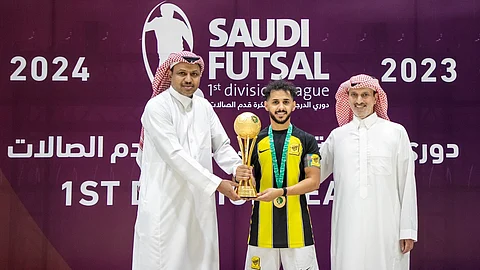 فريق الاتحاد يتوج بكأس دوري الدرجة الأولى لكرة القدم الصالات