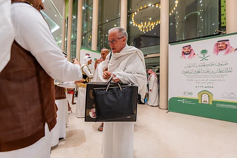 لليوم السادس.. "الشؤون الإسلامية" تستقبل (1299) حاجا وحاجة من 83 دولة من ضيوف خادم الحرمين الشريفين للحج