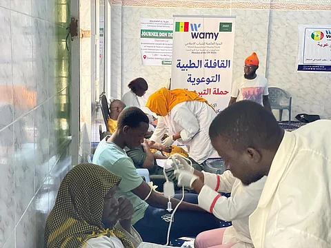 "الندوة العالمية" تُنفّذ حملة للتبرع بالدم في السنغال بمشاركة 100 متبرع
