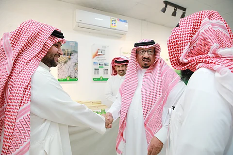"العنزي" يتفقد مدينة الحجاج بمنفذ الوديعة ويطلع على خدمات "الشؤون الإسلامية" لضيوف الرحمن