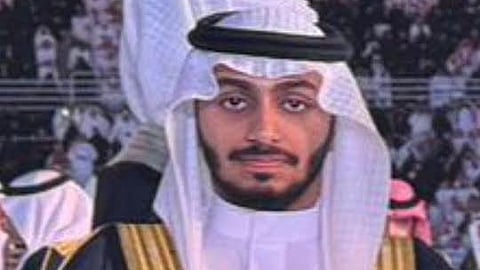 الإعلامي "الحارثي" يحتفل بتخرّج ابنه "نواف" في كلية الدراسات القضائية