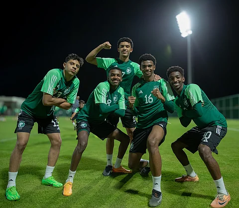 لاعبو المنتخب السعودي تحت 19 عاماً لكرة القدم أثناء الحصة التدريبية
