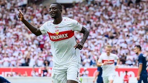 المهاجم الغيني سيرهو غيراسي لاعب شتوتغارت الألماني على رادار الأهلي