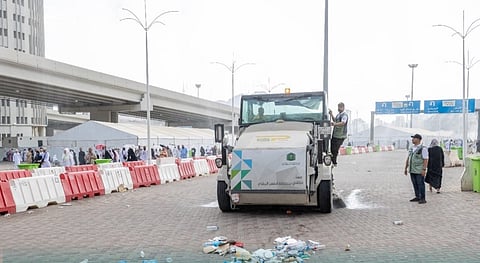 عبر 13500 عامل.. بدء تفريغ مخازن النفايات بالمشاعر المقدّسة بعد مغادرة الحجاج