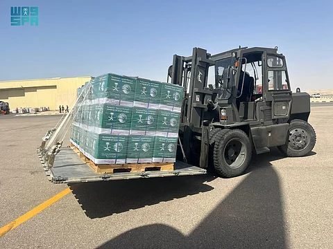 وصول الطائرة الإغاثية السعودية الـ 54 لإغاثة الشعب الفلسطيني في قطاع غزة