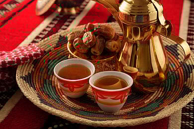 "بالاستهلاك المعتدل".. لماذا ينصح طبيب روسي بشرب القهوة يوميًّا؟