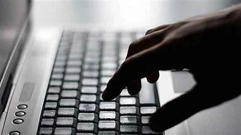 هل تجتاح العالم كارثة تقنية غير متوقعة؟.."الخلل التكنولوجي الكبير" بين الفشل والعواقب!