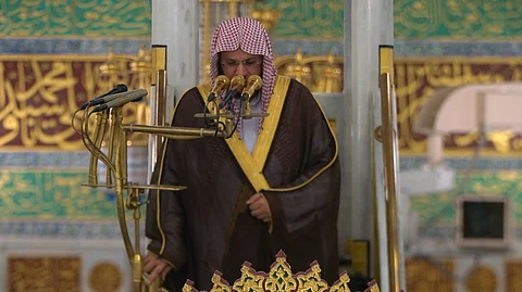 إمام وخطيب المسجد النبوي عبدالمحسن بن محمد القاسم