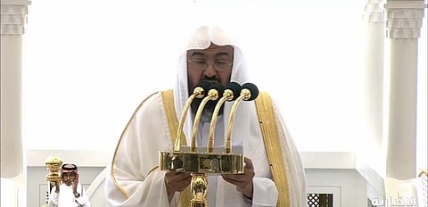 خطيب الحرم المكي: تخفيف صلاة الجمعة دليل حرص القيادة على الإنسان أولاً