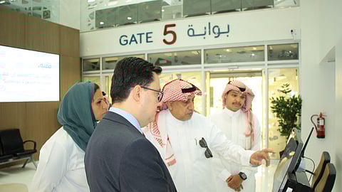 "بر جدة" تدشن 3 أجهزة للخدمة الذاتية بمستشفى الدكتور سليمان فقيه لدعم برامجها المجتمعية