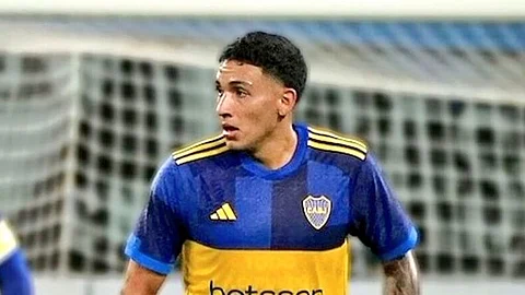 إيكي فيرنانديز لاعب بوكا جونيورز الأرجنتيني