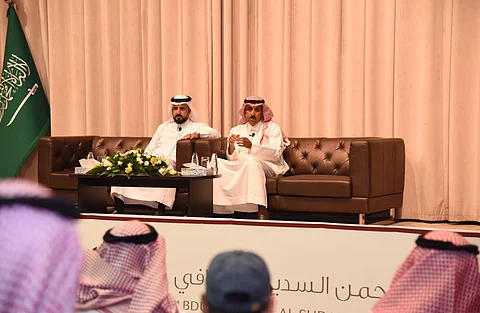 ملتقى القراءة بمركز السديري الثقافي يناقش كتاب "بحوث في آثار منطقة الجوف"