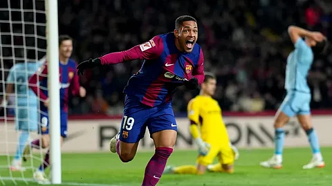 فيتور روكي لاعب برشلونة الإسباني