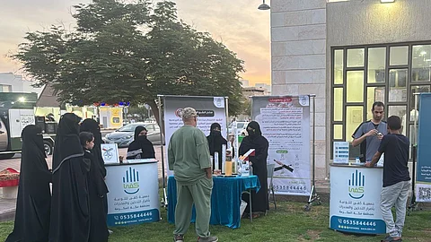 بعد زيارتهم لمعرض "كفى" بجدة.. 100 شاب وشابة يقررون الإقلاع عن التدخين