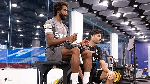 لاعبو الهلال يؤدون اختبارات بدنية وعضلية في مقر النادي