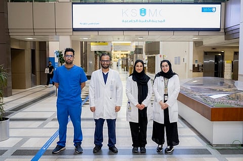 علاج شلل الأحبال الصوتية الأحادي لطفل بالمدينة الطبية بجامعة الملك سعود