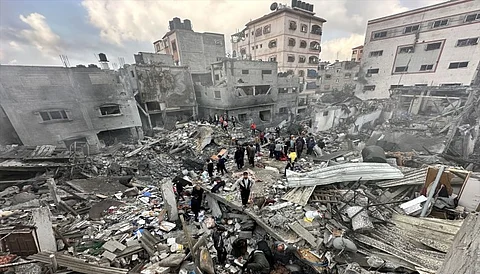 استشهاد 46 فلسطينيًا بينهم منتظرو مساعدات في قصف إسرائيلي على غزة
