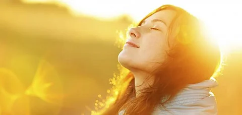 6 أعراض و6 طريقة للوقاية.. "صحة جدة" تحذر من التعرض للشمس لساعات طويلة