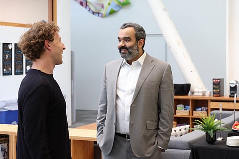 وزير الاتصالات وتقنية المعلومات عبدالله السواحه و مارك زوكربيرج