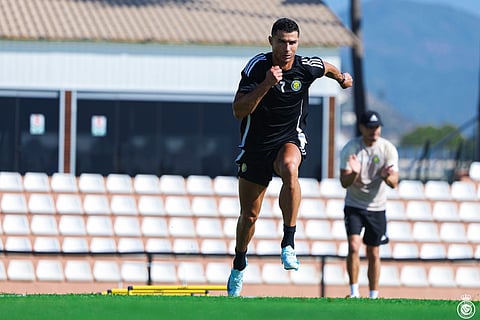 كريستيانو رونالدو لاعب النصر خلال الحصة التدريبية