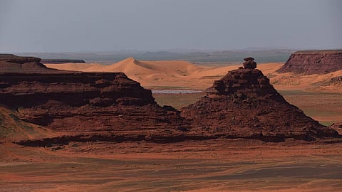 شاهد.. صورة توثق التضاريس البديعة في أكبر محمية برية بالشرق الأوسط