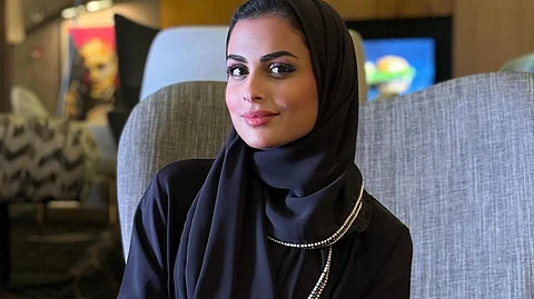 الشابة السعودية لمار مير