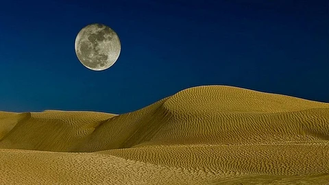 بدر البدور والعملاق.. "حقائق عن القمر" يبرزها "المسند": عمره 4.5 مليارات سنة!