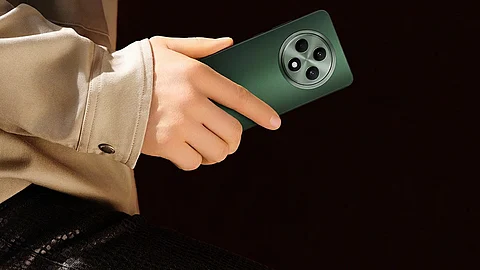 أوبو تطرح Reno12 F 5G: اختيارك الأول لهاتف الذكاء الاصطناعي وقدراته في تصوير البورتريه مع تصميم أنيق، ومتانة مذهلة، وإمكانية اتصال منقطعة النظير