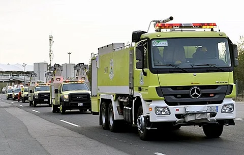 الدفاع المدني يباشر حريقًا في جبل بثرة بميسان ويواصل جهود الإخماد