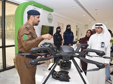 "الدفاع المدني" يقيم معرضًا توعويًّا بمستشفى الملك فهد التخصصي بالدمام