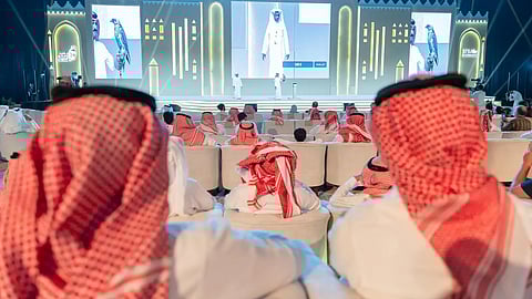 بـ 122 ألف ريال.. بيع 3 صقور بالليلة الرابعة لمنصة المزاد الدولي لمزارع إنتاج الصقور