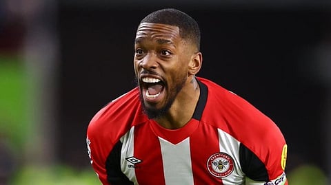 لاعب برينتفورد الإنجليزي إيفان توني