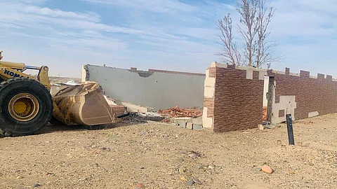 "أمانة تبوك" تُزيل 13 مبنى آيلًا للسقوط وتضع المخالفين تحت المجهر