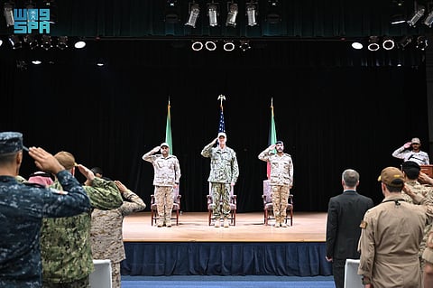 القوات البحرية تُسلِّم نظيرتها الكويتية قيادة قوة الواجب المختلطة "ctf 152"