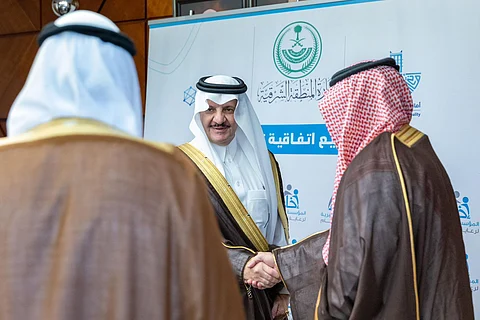 أمير المنطقة الشرقية يرعى اتفاقية تعاون بين "إخاء" ووقف عبدالوهاب بن عبدالعزيز البراك