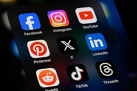 من "تيك توك" إلى "إنستغرام".. هذا ما تفعله بك المشاهدة السريعة لمقاطع الفيديو