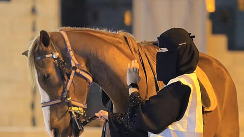 إقبال كبير من النساء.. مبادرة "أساسيات ركوب الخيل" تلقى تفاعلًا في بارق