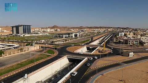 ضمن خطط تعزيز انسيابية الحركة.. إنجاز 95% بمشروع جسر ونفق الملك خالد بسكاكا