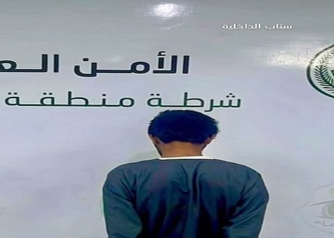 لخلاف بينهما.. القبض على شخص اعتدى على آخر بسلاح أبيض ومَن وثّق المحتوى في الخرج