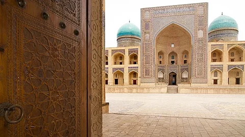 تقرير: السعوديون يقصدون وجهات سياحية غير معروفة لاكتشافها.. تعرَّف عليها